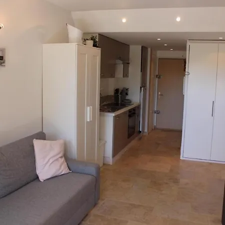 Apartamento Avec Terrasse Port De *